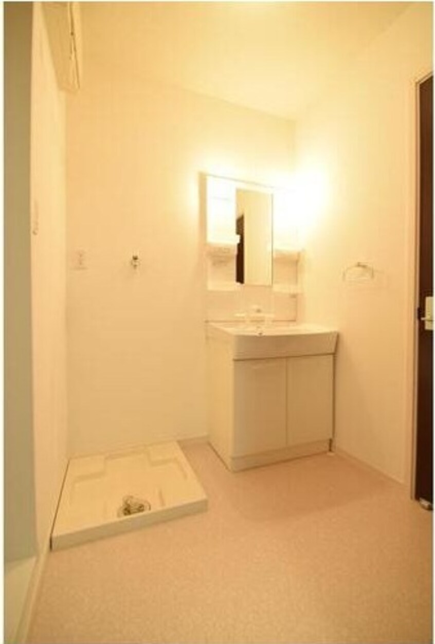 スペースが確保できる洗面所です port　west　雅