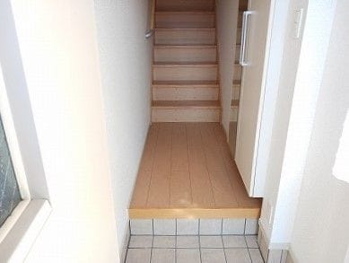 シンプルで使いやすい玄関です ＫＵＲＡ