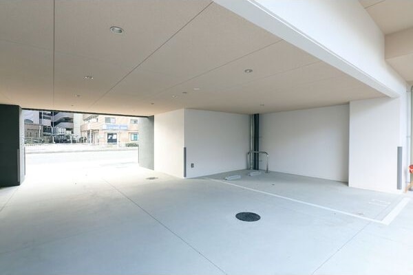 駐車場に車を止められます S-RESIDENCE熱田一番