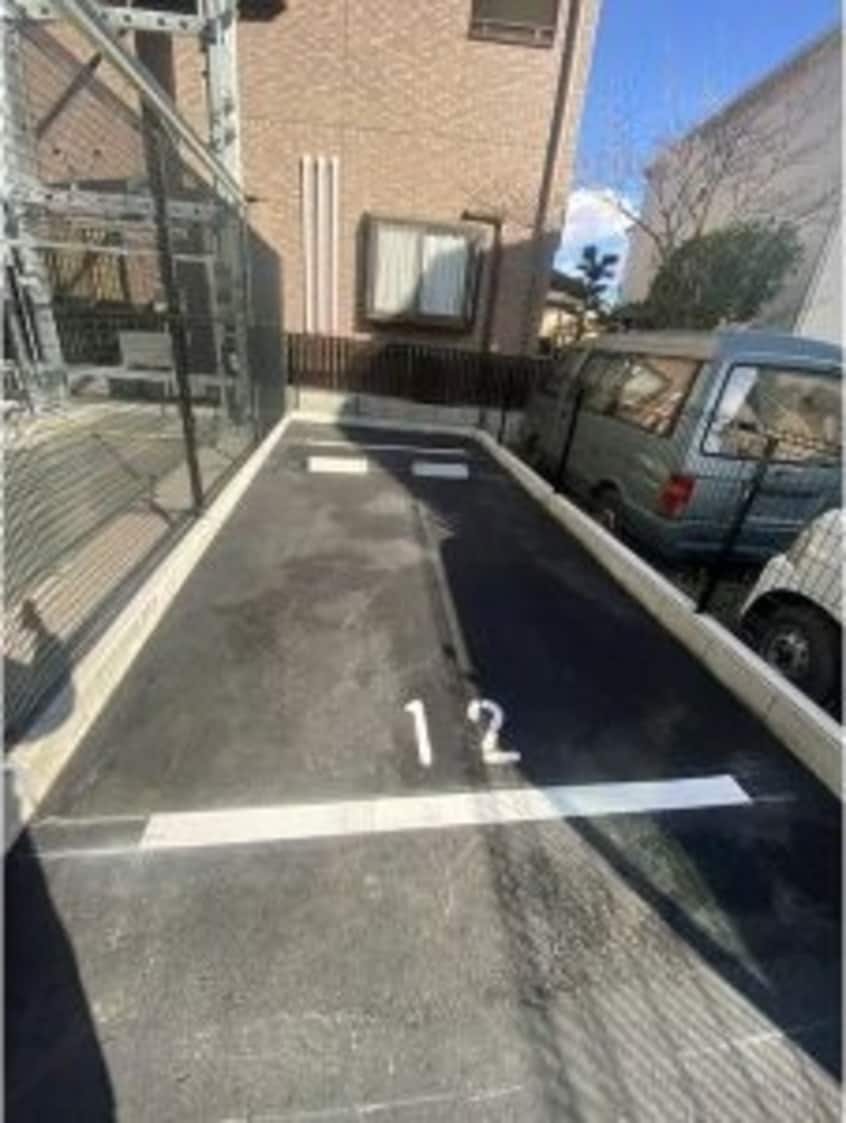 車をお持ちの方に嬉しい駐車場付きの物件です S-RESIDENCE熱田一番