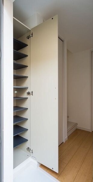 きれいな玄関です コンフォート津金(コンフォートツガネ)