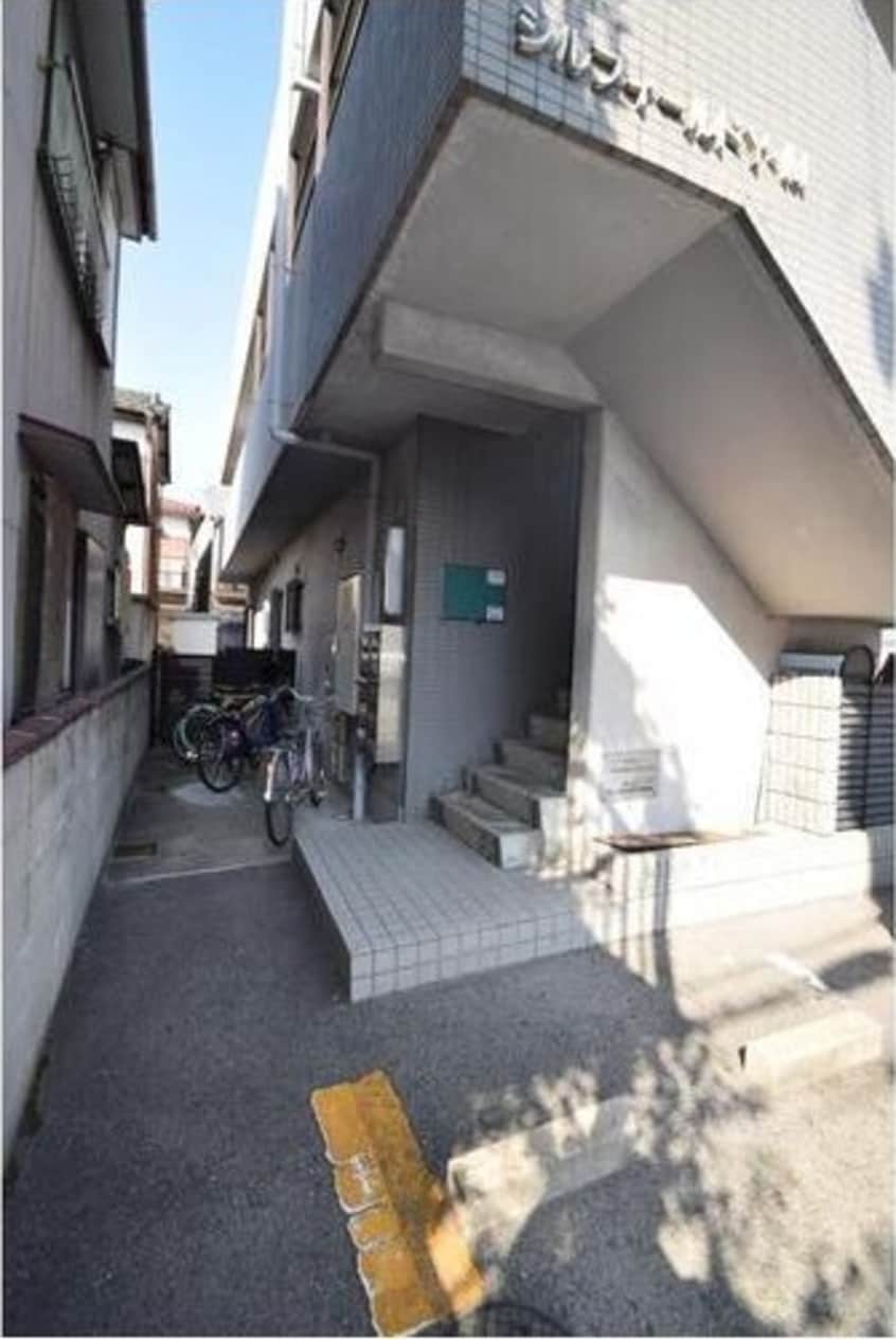 ゆとりのあるエントランスです シルフィールドYM