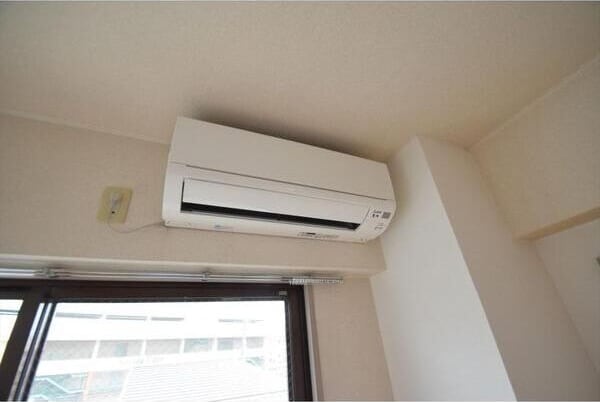 エアコンです シルフィールドYM