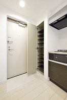 収納もある玄関です スワンコート