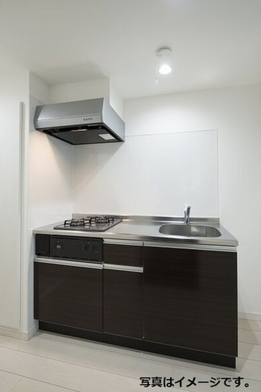 コンパクトなキッチンで掃除もラクラク カミノサントゥアリオ