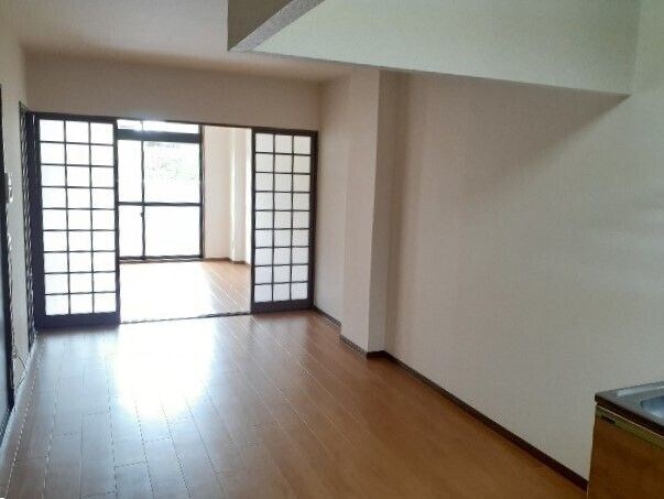 ゆったりとした居間です クインズコート