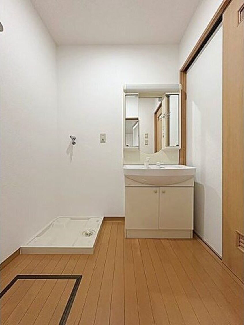 脱衣スペースもあります アプト本宮