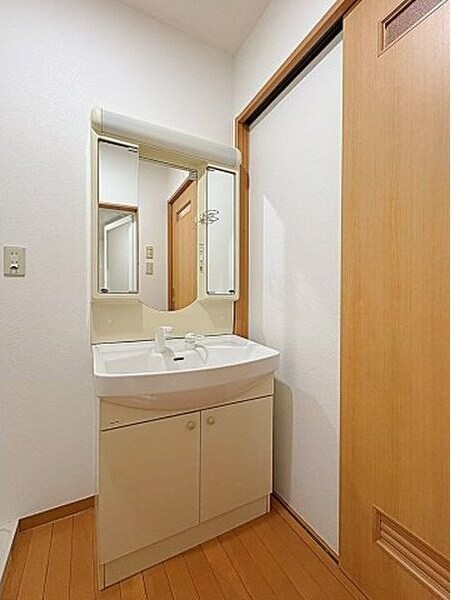 独立洗面台で身支度をすべて済ませてしまいましょう アプト本宮