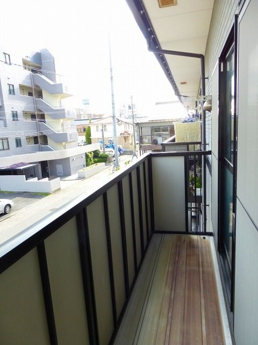 バルコニーからの眺めを楽しみながら食事をしませんか オーシャンフォーレ