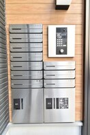 ポスト、宅配ボックス Ｃｈｅｒｉｍ黄金