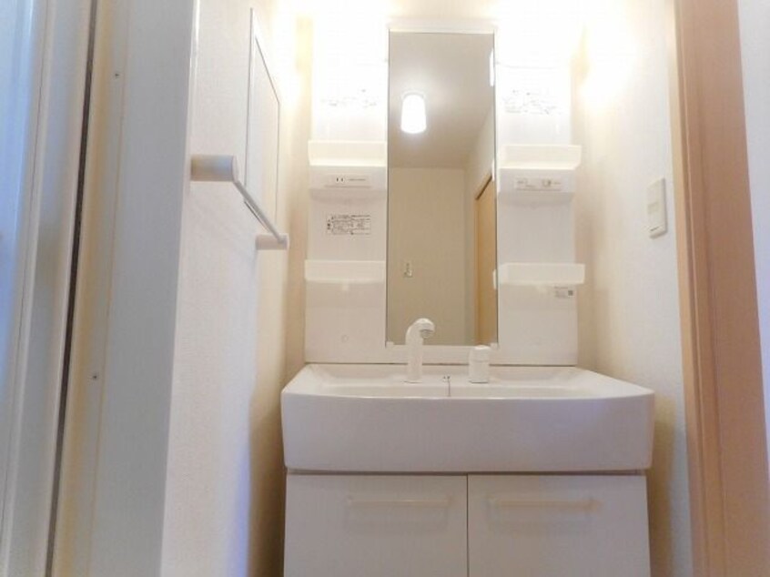 スペースが確保できる洗面所です カーサ・プリーマ　Ⅱ
