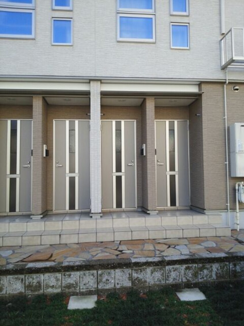 清潔なエントランスです ミネルバ