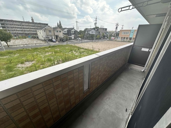 お洗濯にも便利なバルコニー付き アウスレーゼ