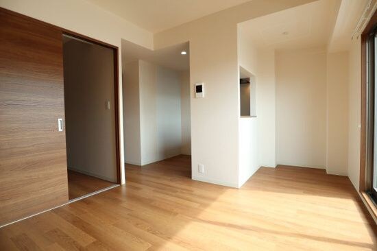 使いやすいリビングです ビアンコネロ