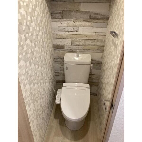 ゆったりとした空間のトイレです S-RESIDENCE金山altano(アルターノ)