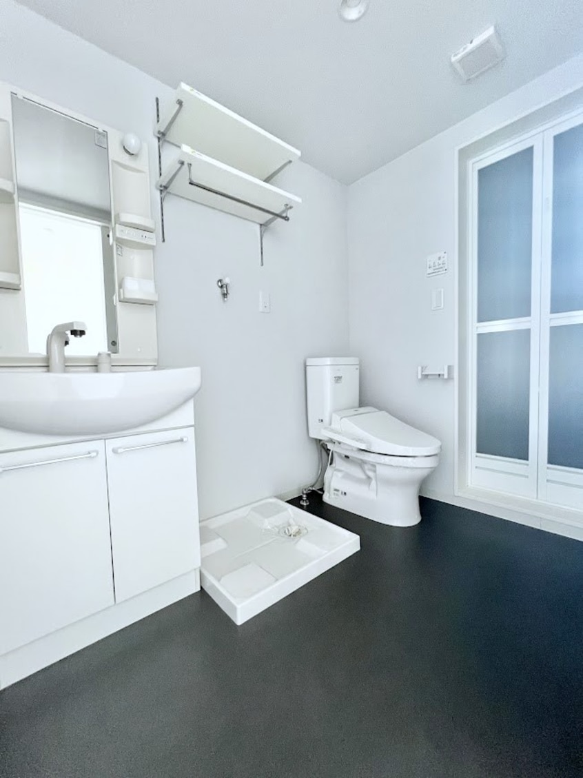 広い洗面スペース Luana(ルアナ)