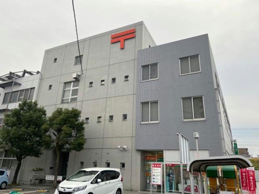 ゆうちょ銀行中川店(銀行)まで1298m パルティール八田