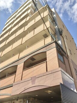 落ち着いた雰囲気の外観です