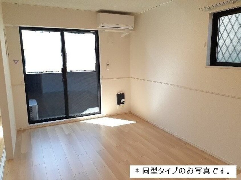 おしゃれな居間です ヒカルサ名古屋港区大西Ⅱ