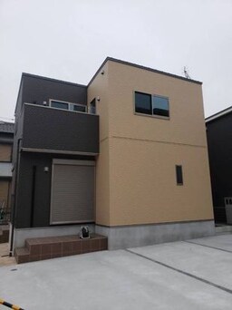 駐車場があるので、車を買う予定の方も安心です