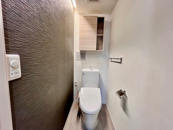 ゆったりとした空間のトイレです マリポーサ高畑A