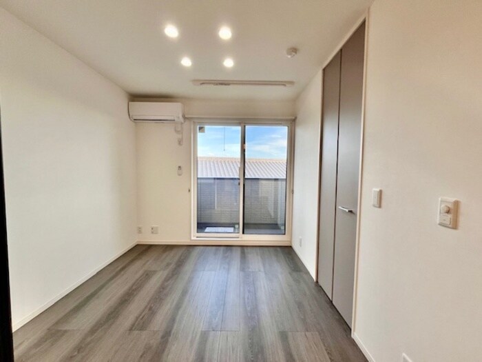 落ち着いて過ごせるお部屋なので、寝室にいかがでしょうか マリポーサ高畑A