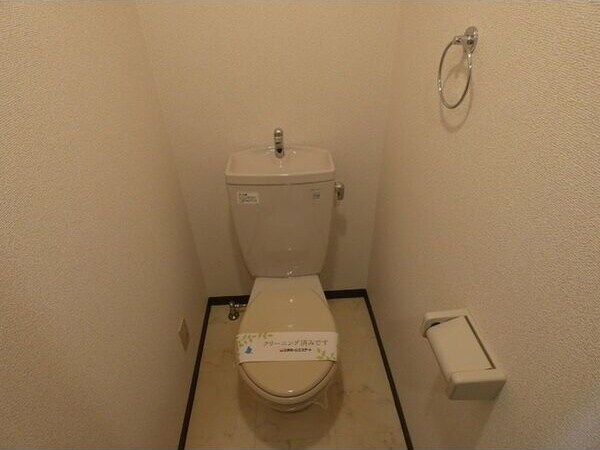 シンプルで使いやすいトイレです DORF　JUBAN