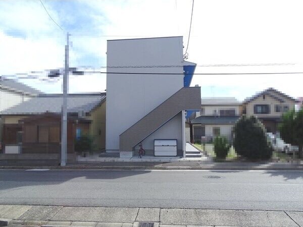 落ち着いた雰囲気の外観です シティリバー南十一番