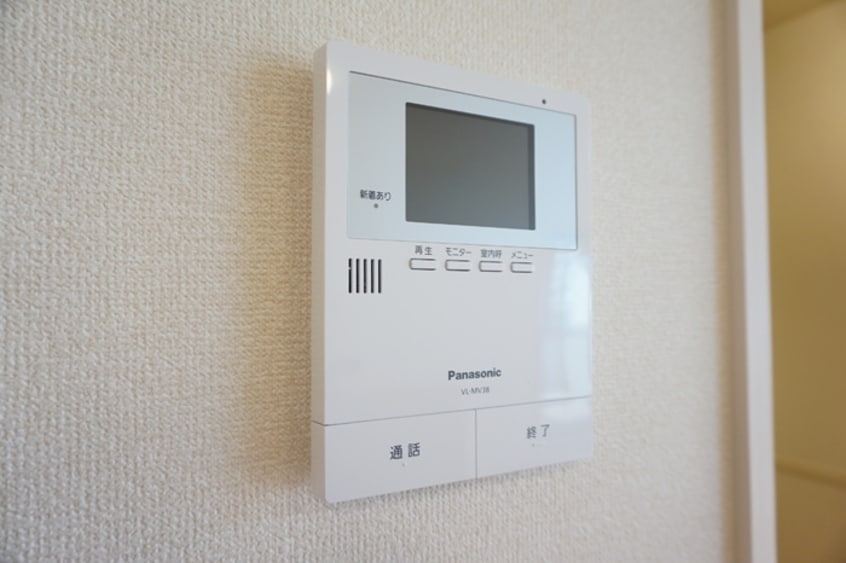来訪者のお顔が見れるので安心です カーサベルデⅥ　A棟