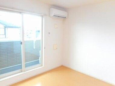 ゆったり過ごせるリビングです ティーズヴィラ八田