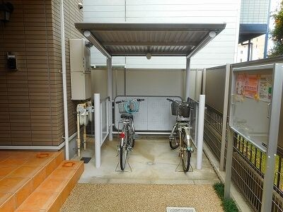 駐輪場です ティーズヴィラ八田