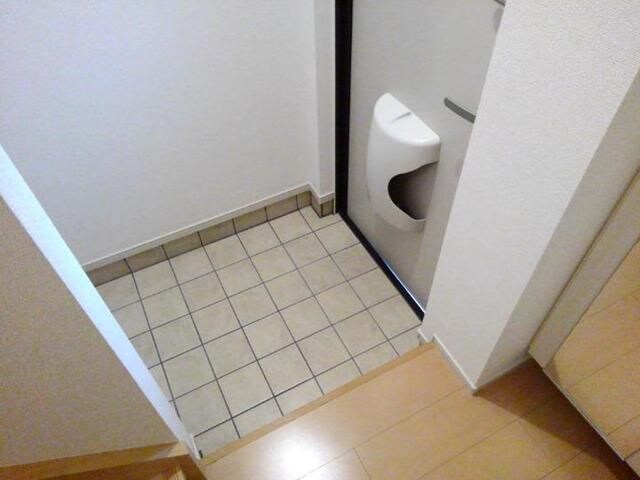 シンプルで使いやすい玄関です ラフレシール