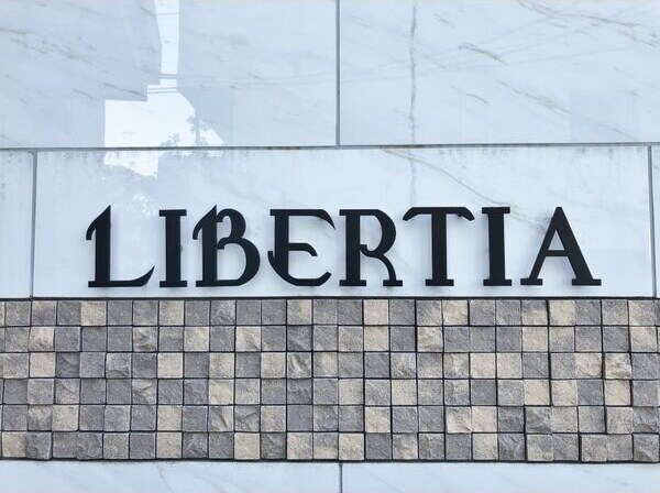  リベルティア