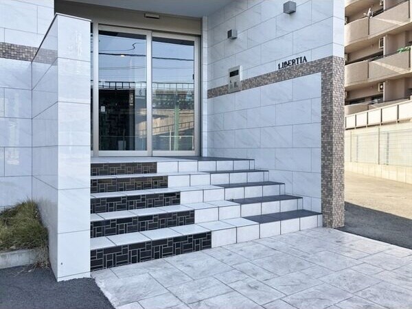  リベルティア