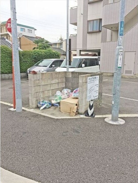 ゴミステーションです エルメゾン東海通
