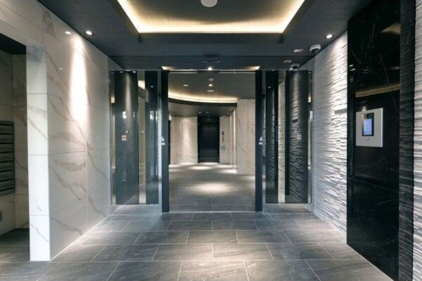 清潔なエントランスです S-RESIDENCE山王