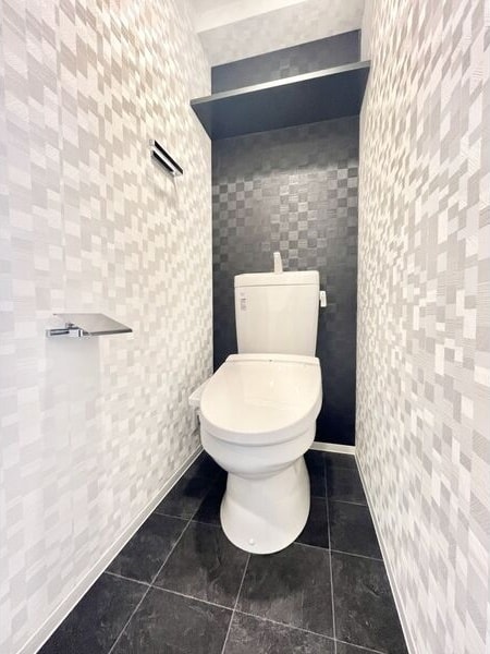 シンプルで使いやすいトイレです S-RESIDENCE熱田Ⅱ