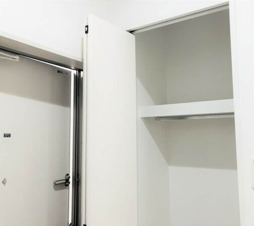 ゆったりとした玄関です HS津金