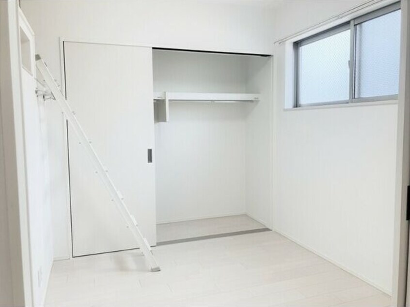 大きなスペースがあり、収納には困りません HS津金