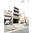 名港ビルの外観