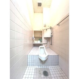 清潔感のあるトイレです