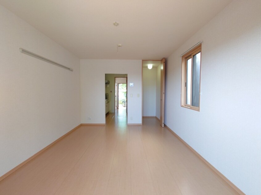 ゆったり過ごせる居間です ハレクノ梶田