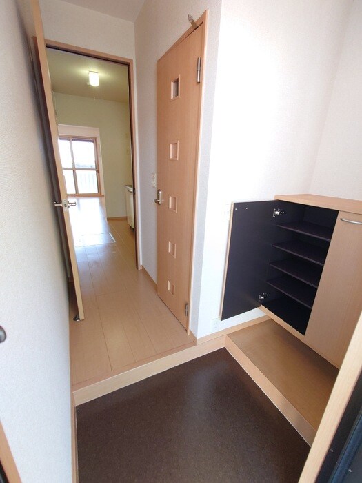 きれいな玄関です ハレクノ梶田