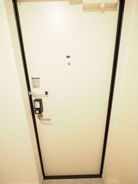 収納もある玄関です ル・シェール南名古屋