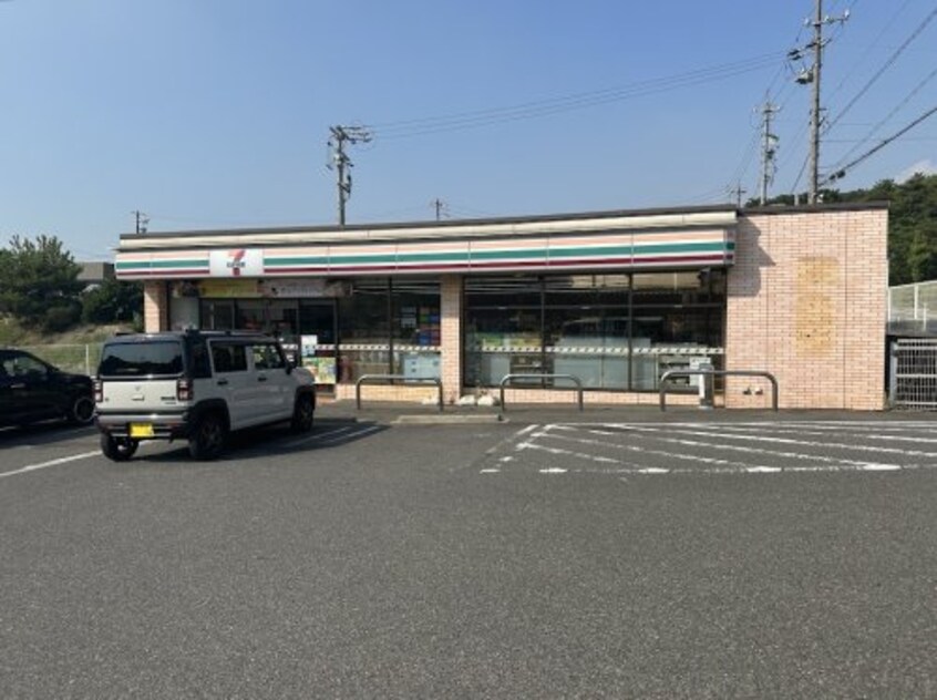 セブンイレブン東海市役所前店(コンビニ)まで1181m カーサ・サンキ