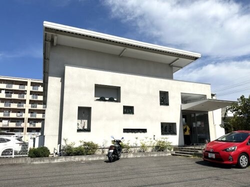 うらさと歯科(病院)まで441m フラワーハイツ