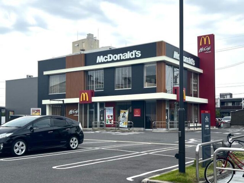 マクドナルド23号浜田町店(ファストフード)まで524m アヴァンティ