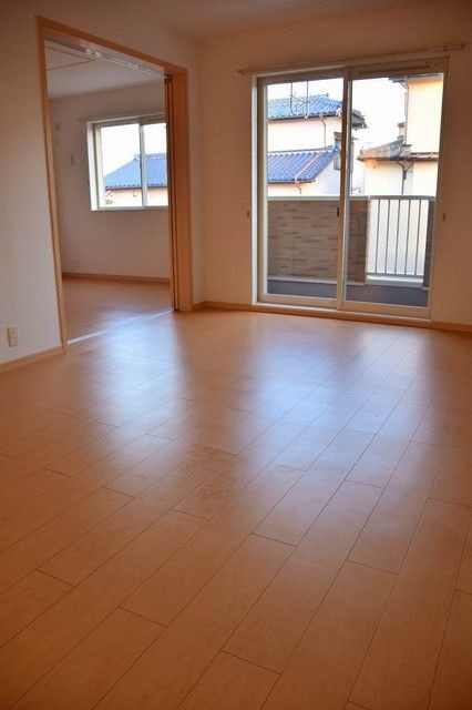 こちらの居間で趣味の時間をお楽しみください ミニョン