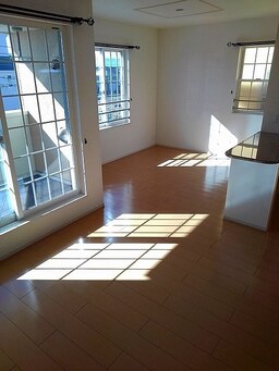 こちらのリビングで趣味の時間をお楽しみください