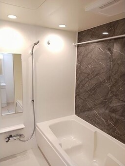 落ち着いた空間のお風呂です